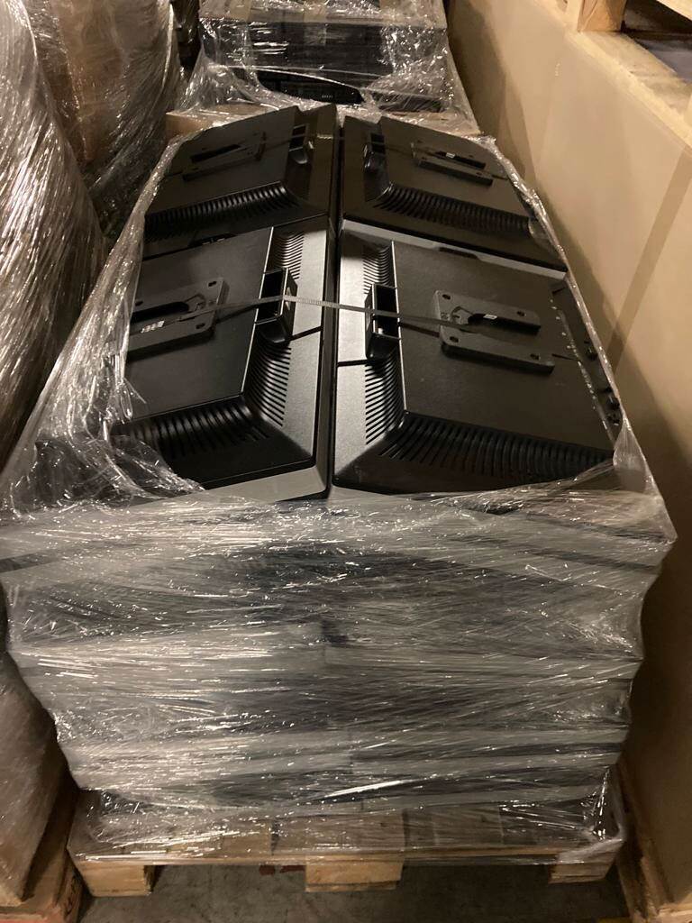 Pallet met monitor zonder standaard