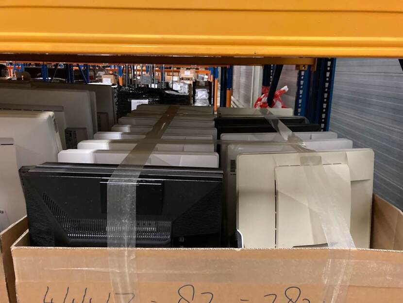 Palletbox met monitoren